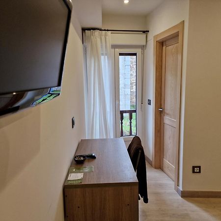 אספינמה Hostal Remona מראה חיצוני תמונה