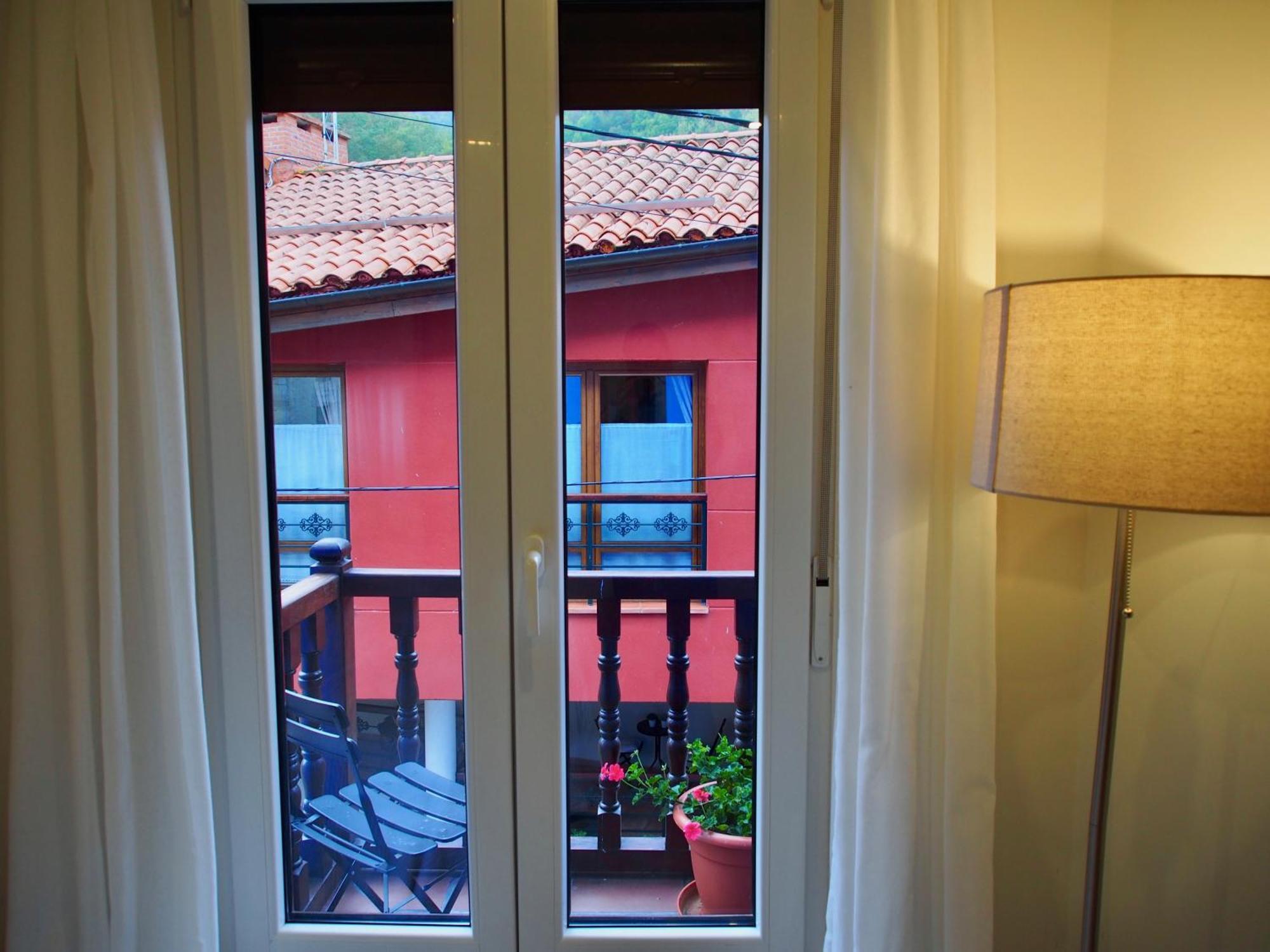 אספינמה Hostal Remona מראה חיצוני תמונה