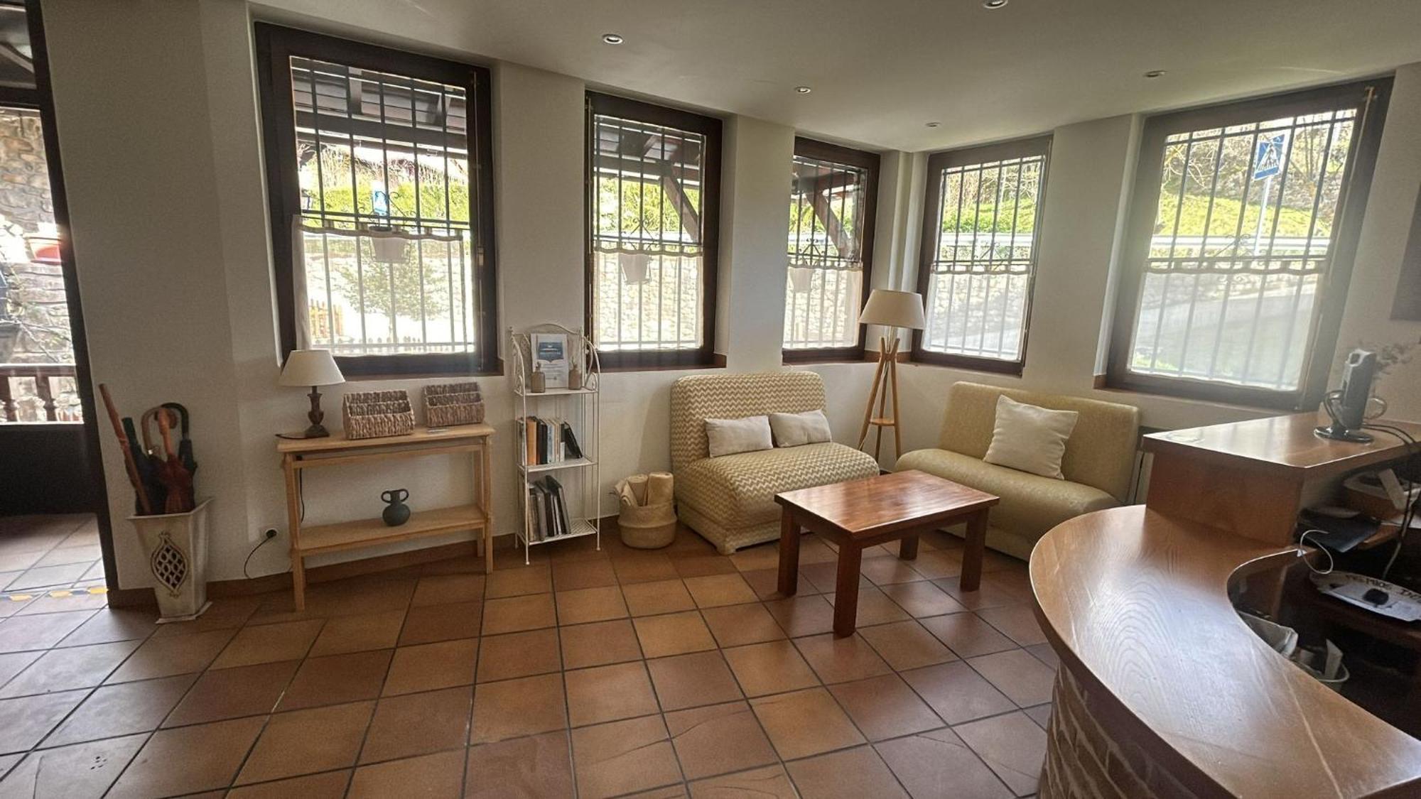 אספינמה Hostal Remona מראה חיצוני תמונה