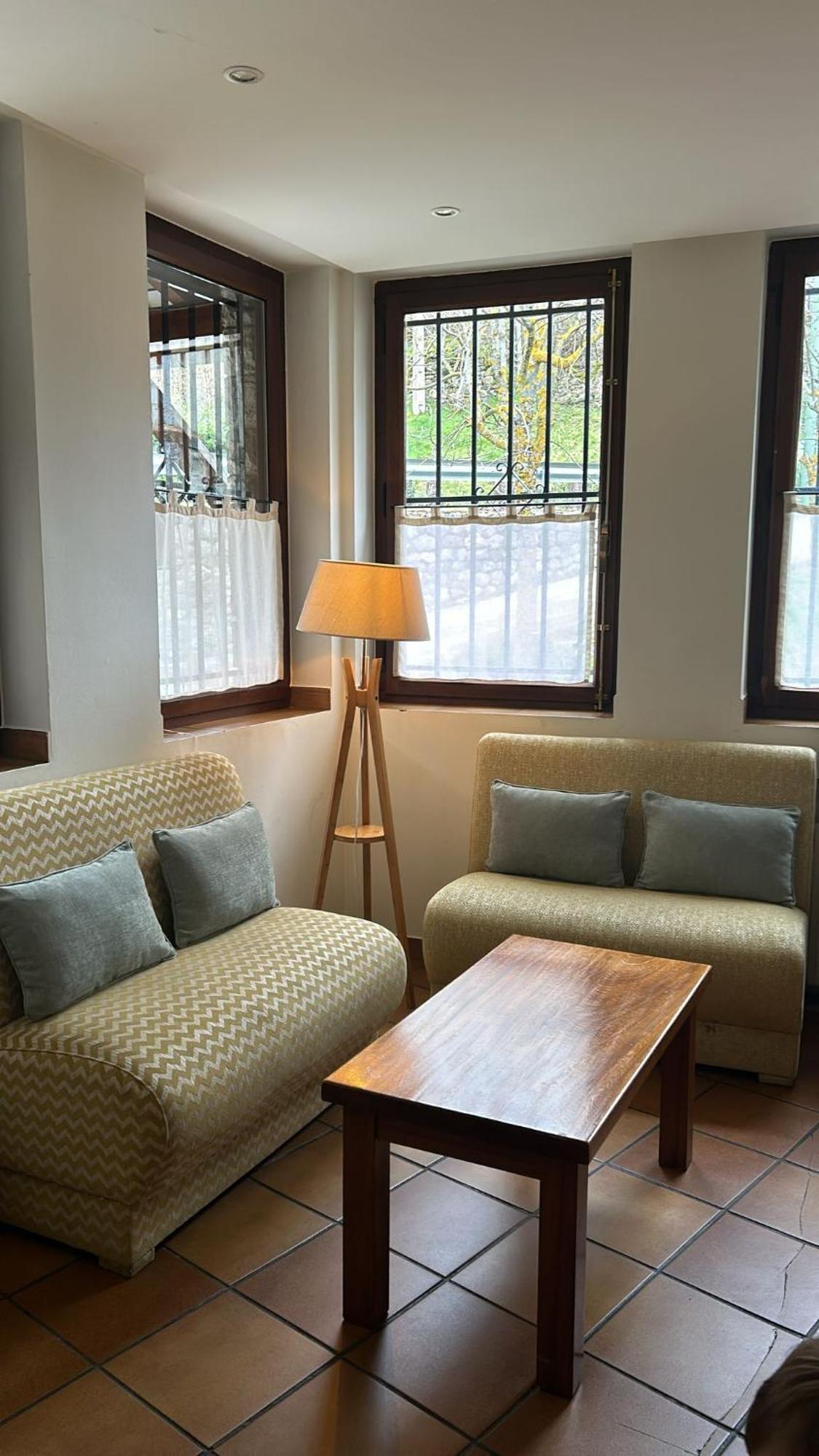 אספינמה Hostal Remona מראה חיצוני תמונה