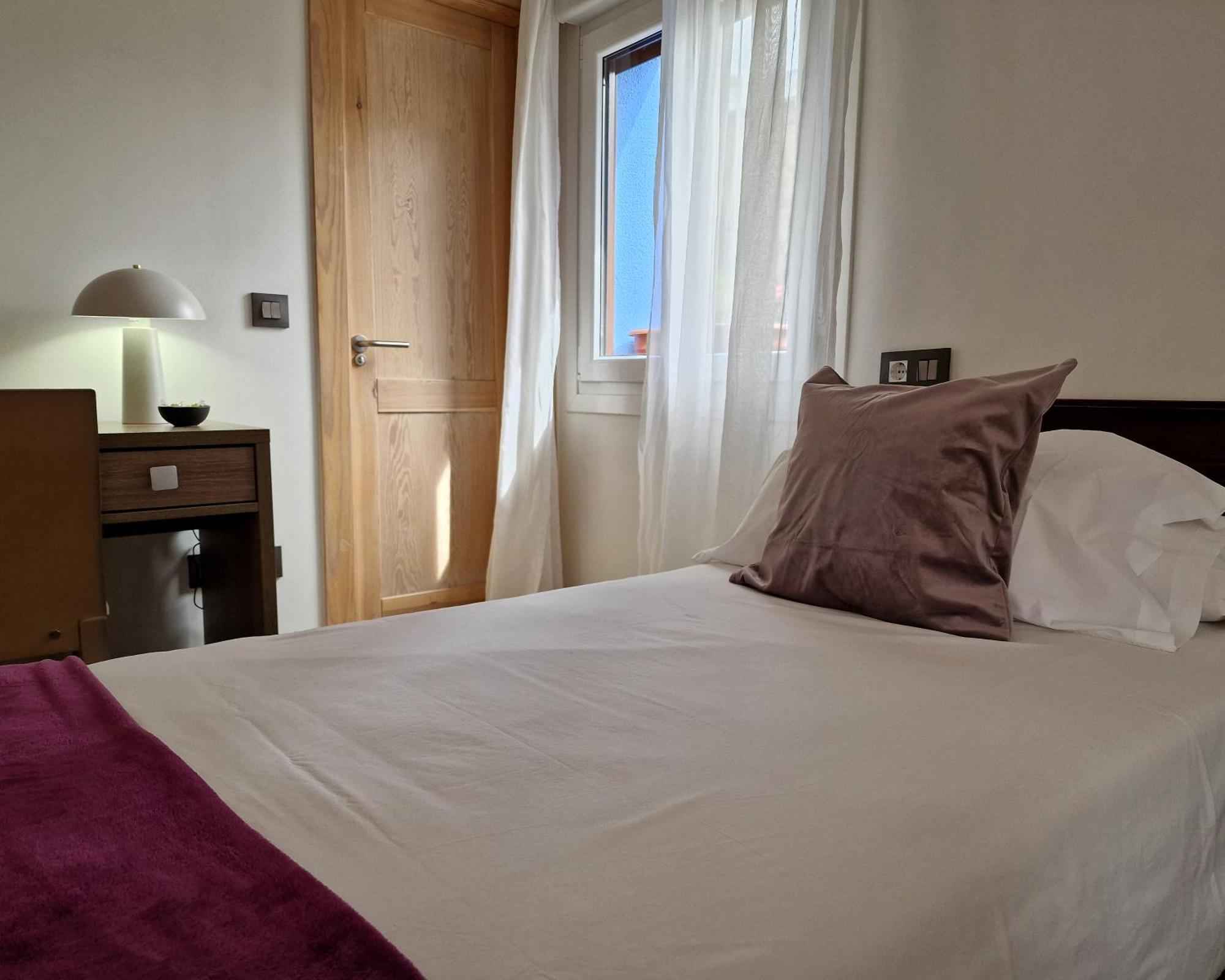 אספינמה Hostal Remona מראה חיצוני תמונה