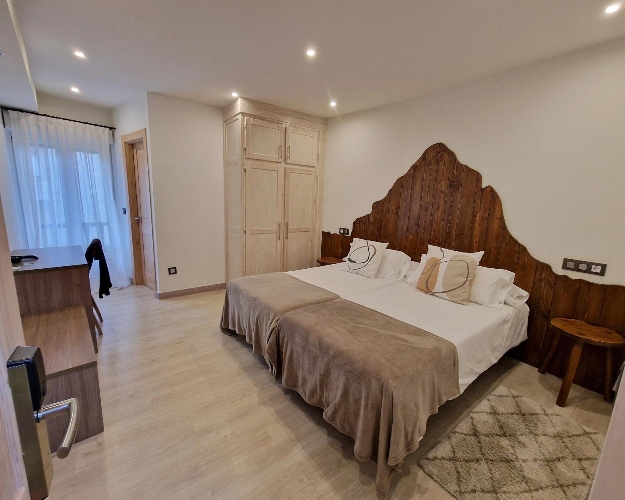 אספינמה Hostal Remona מראה חיצוני תמונה