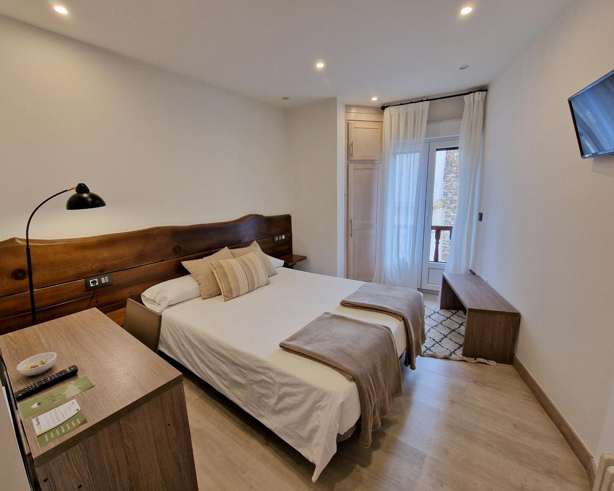 אספינמה Hostal Remona מראה חיצוני תמונה