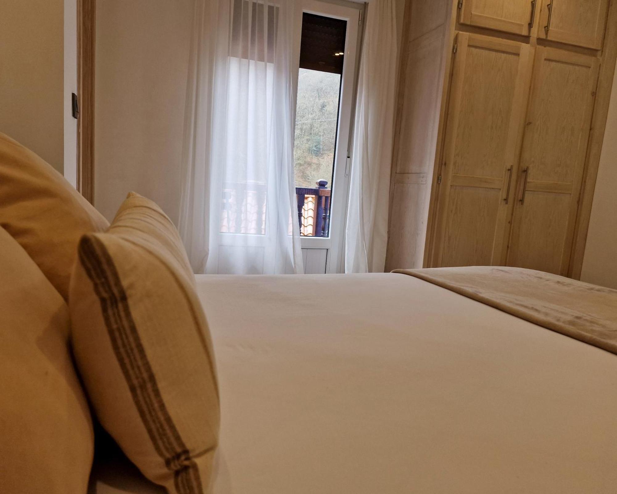 אספינמה Hostal Remona מראה חיצוני תמונה