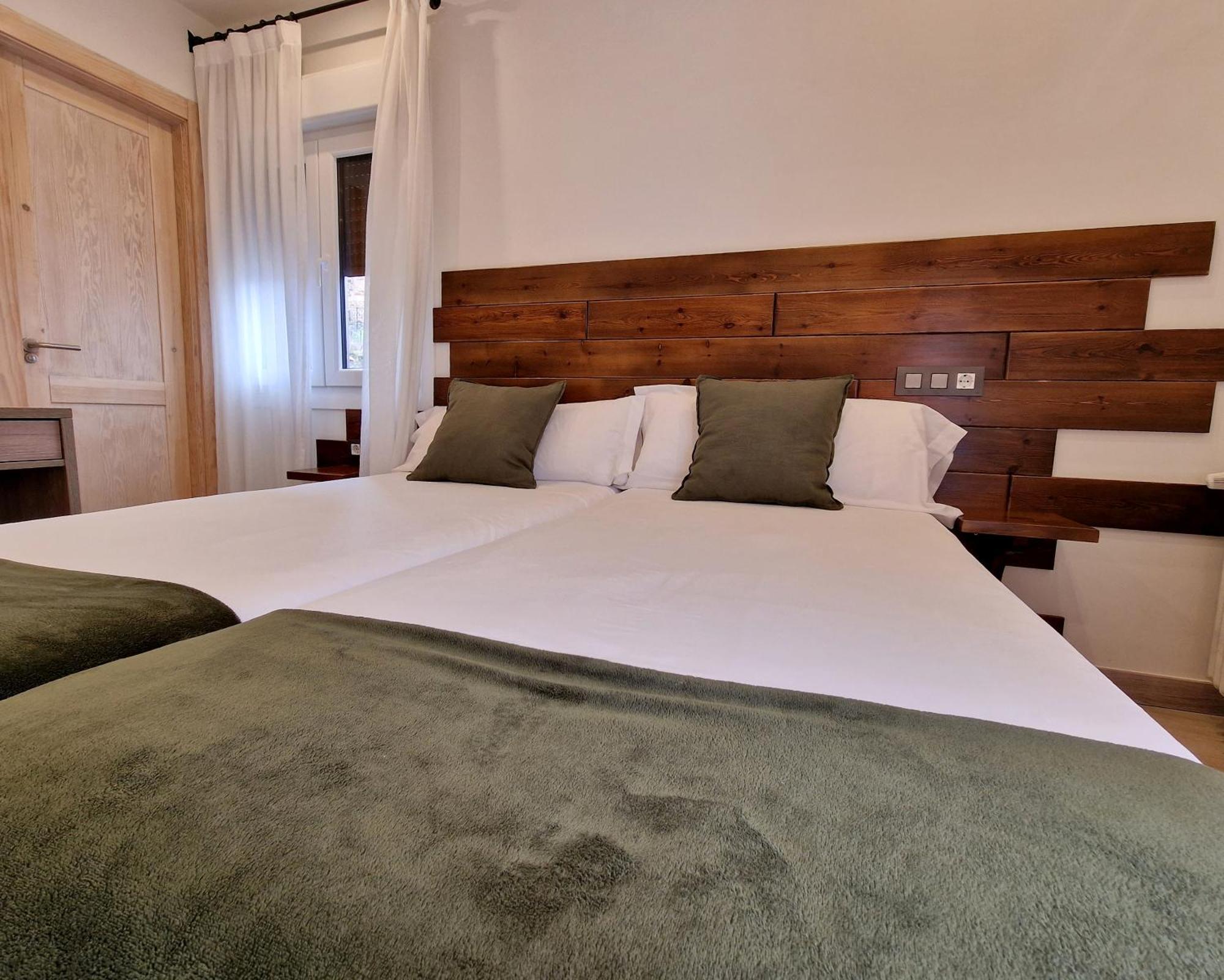 אספינמה Hostal Remona מראה חיצוני תמונה