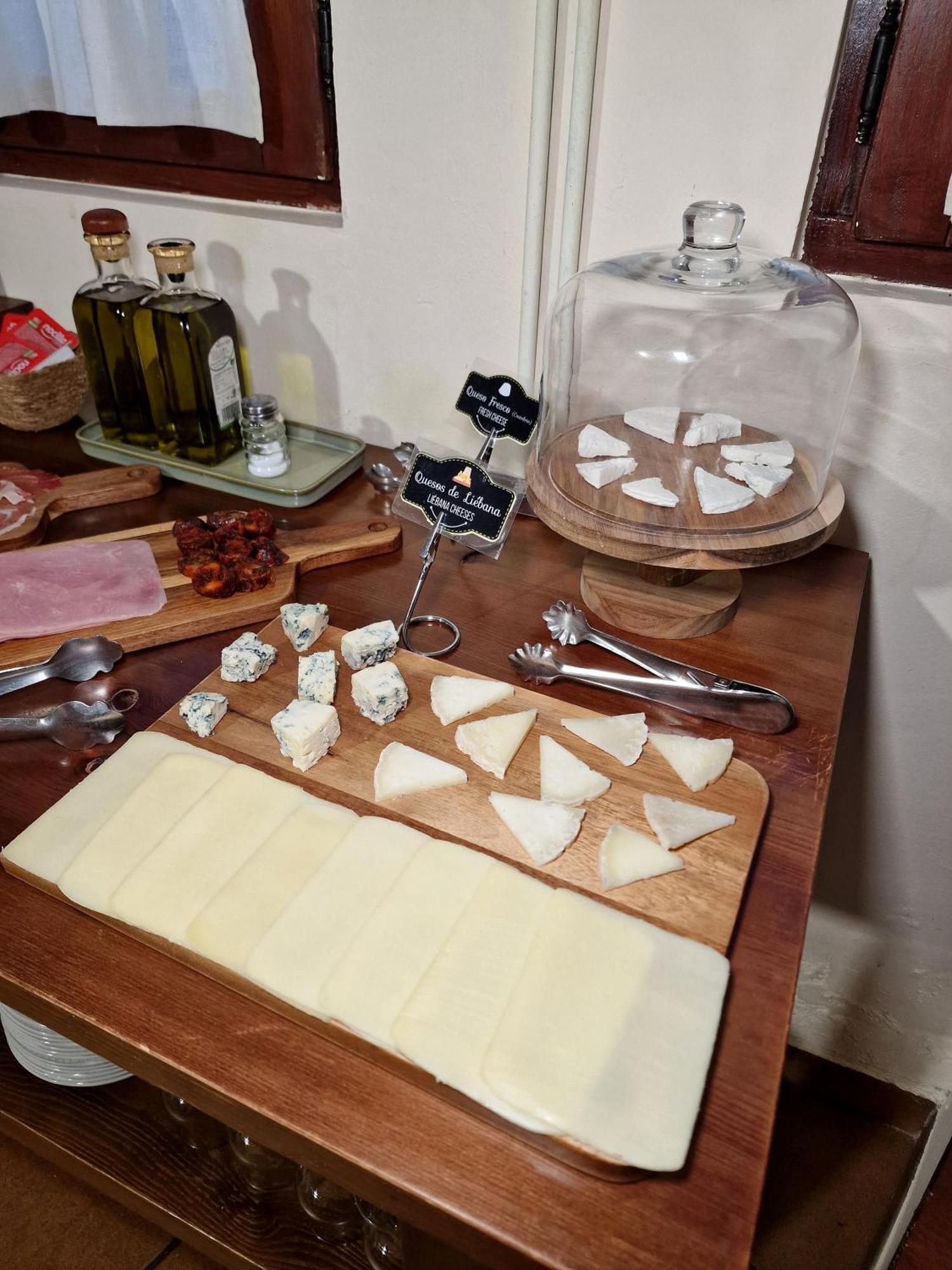 אספינמה Hostal Remona מראה חיצוני תמונה